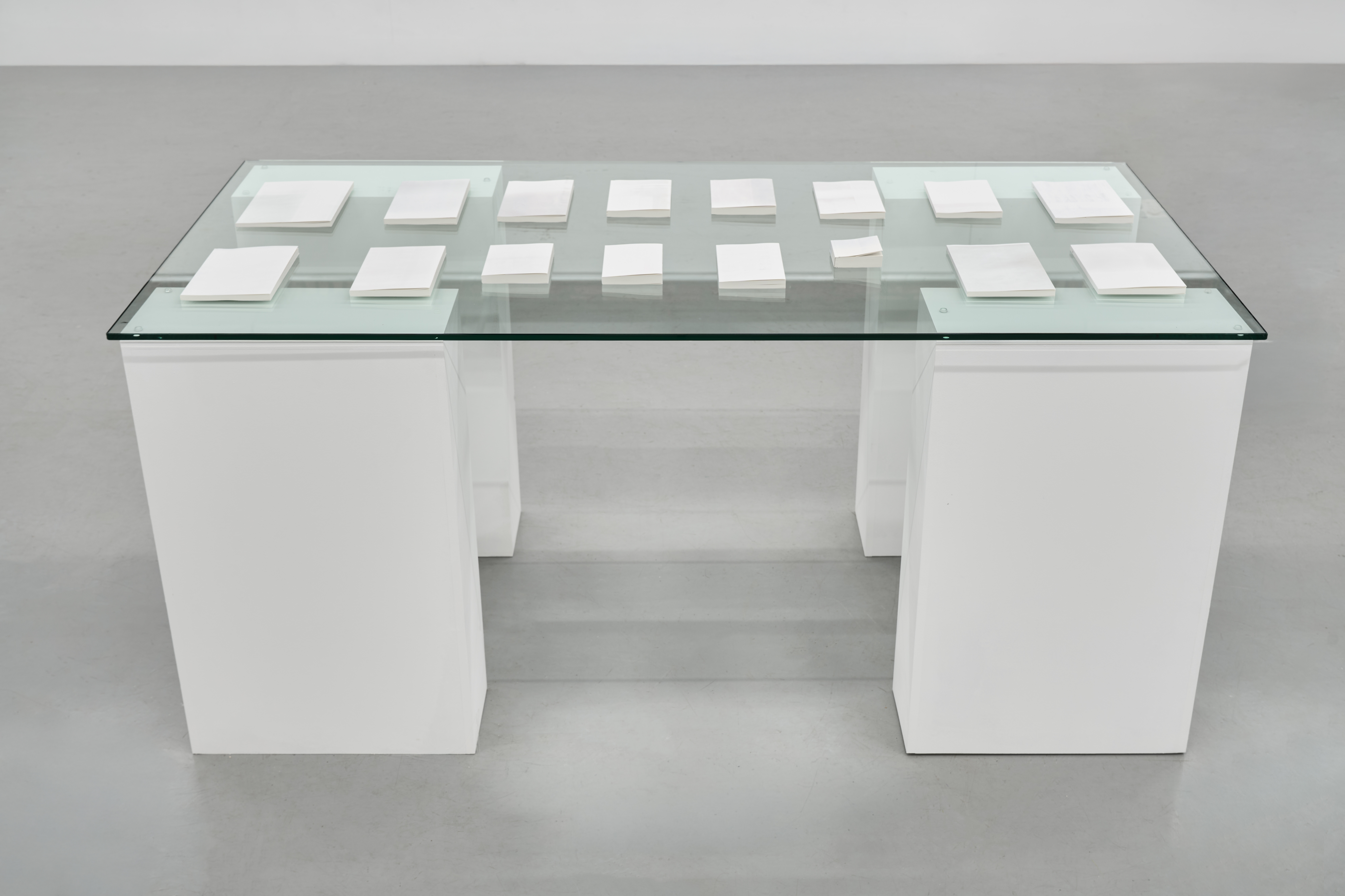 UOS RED BRICK / EXHIBITION FIXTURES